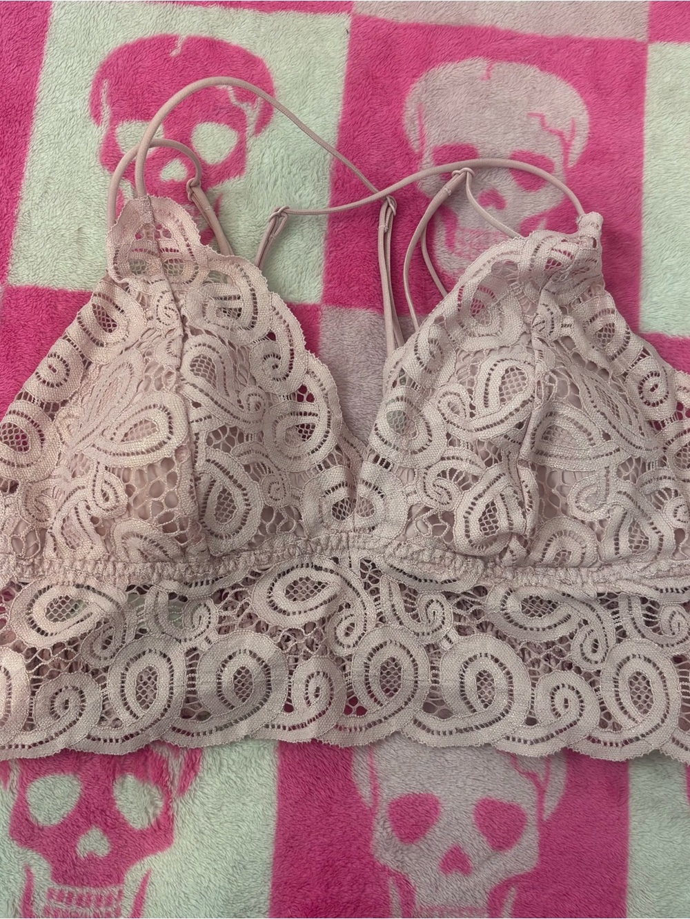 Victoria’s Secret Blush Pink Swirl Lace Bralette